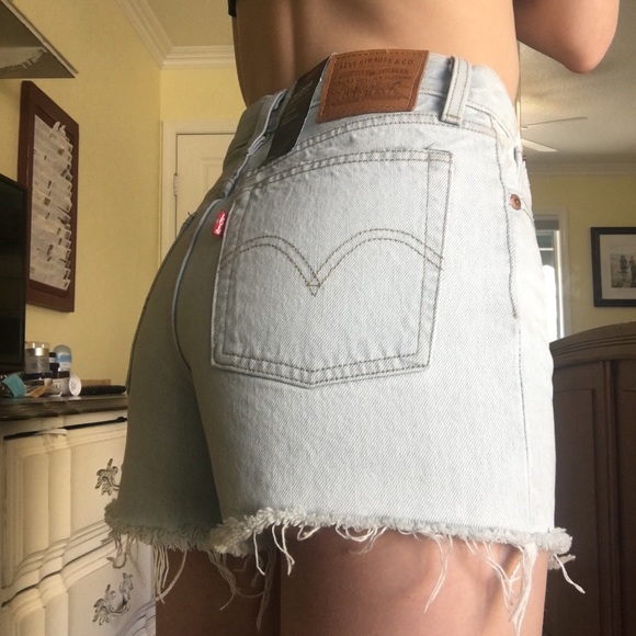 Levi's Pants - Levi’s classic wedgie short!